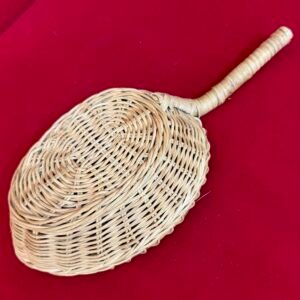 Wicker scoop