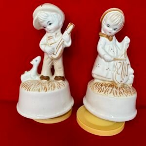 Vintage porcelain B&G music box set
