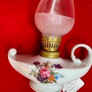 Vintage Aladdin lamp