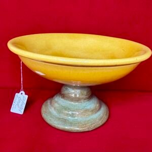 Pedestal pottery bowl